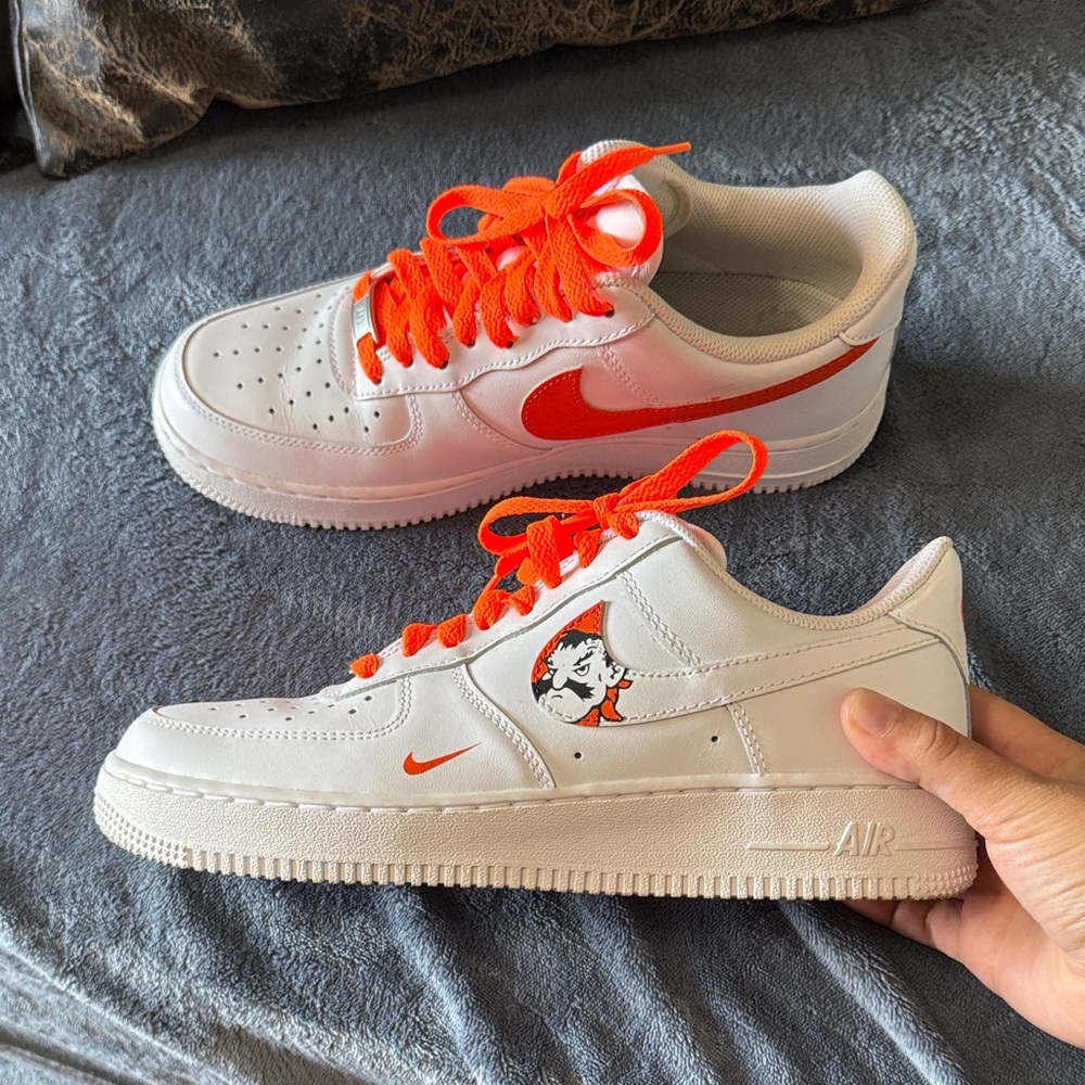 Women’s forces (OSU detailing, hand painted).